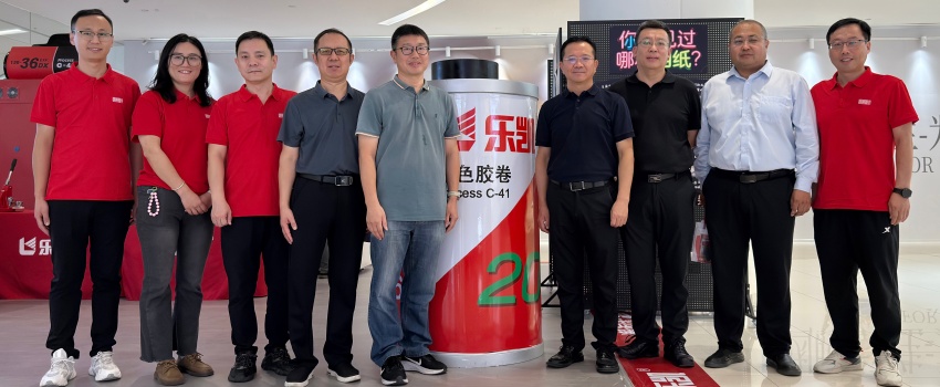 樂(lè)凱膠片國(guó)慶亮相保定萬(wàn)博廣場(chǎng)，8天沉浸式體驗(yàn)點(diǎn)燃市民光影熱情